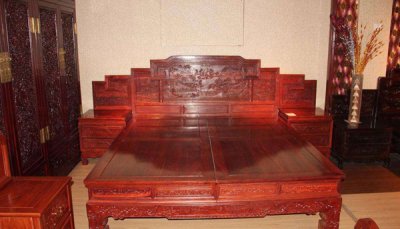 紅木家具有哪些特點，我們?nèi)绾伪ｐB(yǎng)